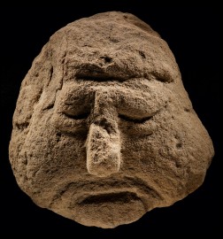 Keltischer Kopf aus Sandstein
