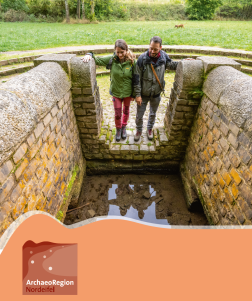 Auf archäologischer Entdeckungstour in der Nordeifel. Foto: Dominik Ketz/Eifel Tourismus GmbH