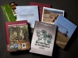 Publikationen zur Bodendenkmalpflege im Rheinland (Foto: Michael Thuns, LVR-ABR)